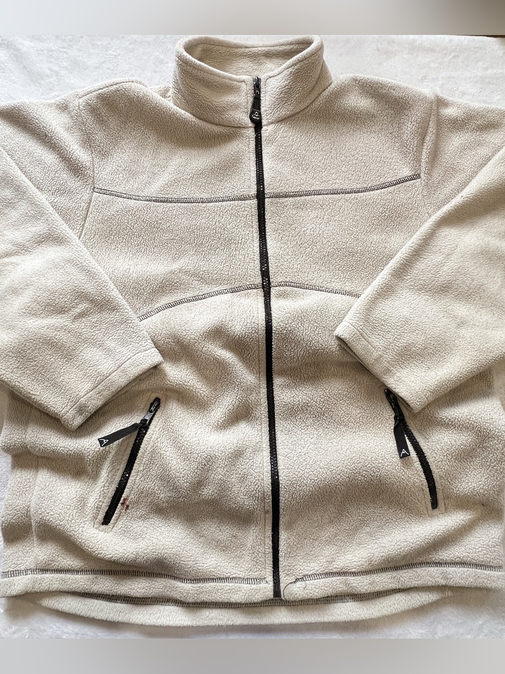 Avalanche Women's Beige Full-Zip Fleece Jacket with Black Trim and Pockets